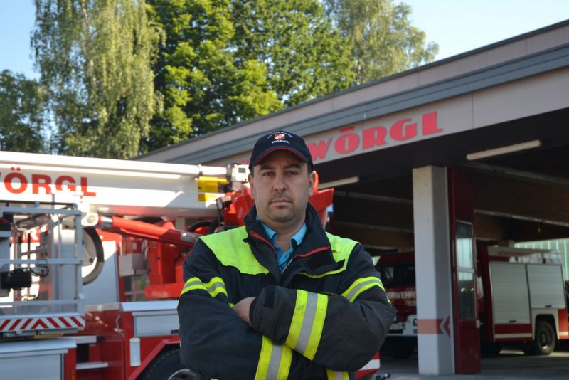 dt.common.streams.StreamServer.cls